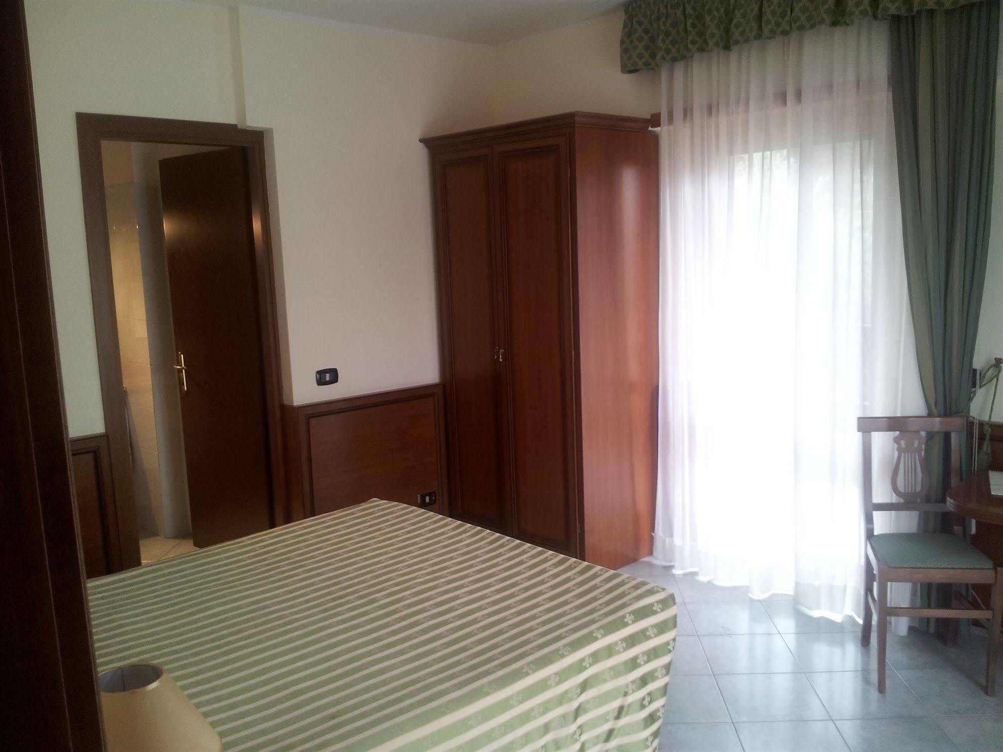 Hotel Octavia Rome Extérieur photo